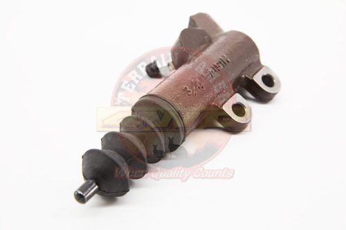 Terrain Tamer clutch slave cylinder Toyota Landcruiser FZJ105