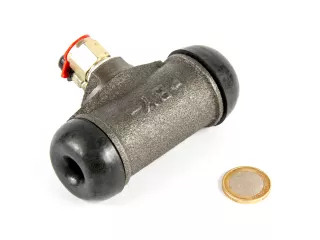 Force 915 brake master cylinder