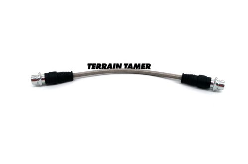 Terrain Tamer Fonott fékcső első középső No.1 ABS-el szerelt modellhez (Braided Brake Hose Front Centre No.1 Suits Abs) Toyota Landcruiser HZJ 71 HZJ VDJ 76 78 79 2012->