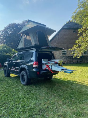 CampBoss 4×4 Roof Top Tent