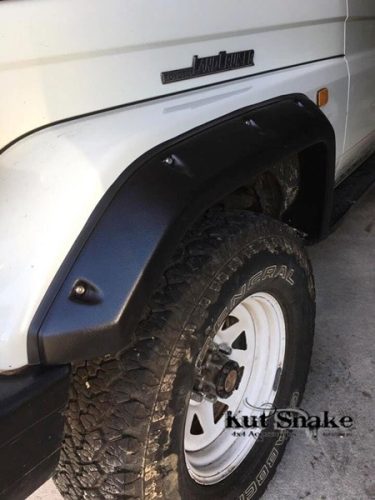 Kut Snake plastic fender flares Toyota Land Cruiser 70 széria 1985-2007 (only Front Pair)