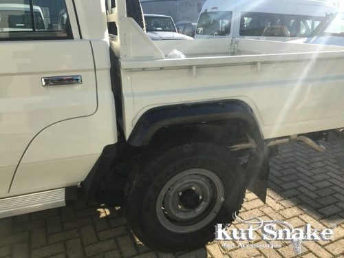 Kut Snake plastic fender flares Toyota Land Cruiser 79 double cab pick-up truck