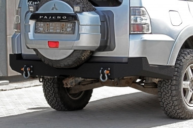 More4x4 Steel Rear Bumper for Mitsubishi Pajero 4 V80 Long